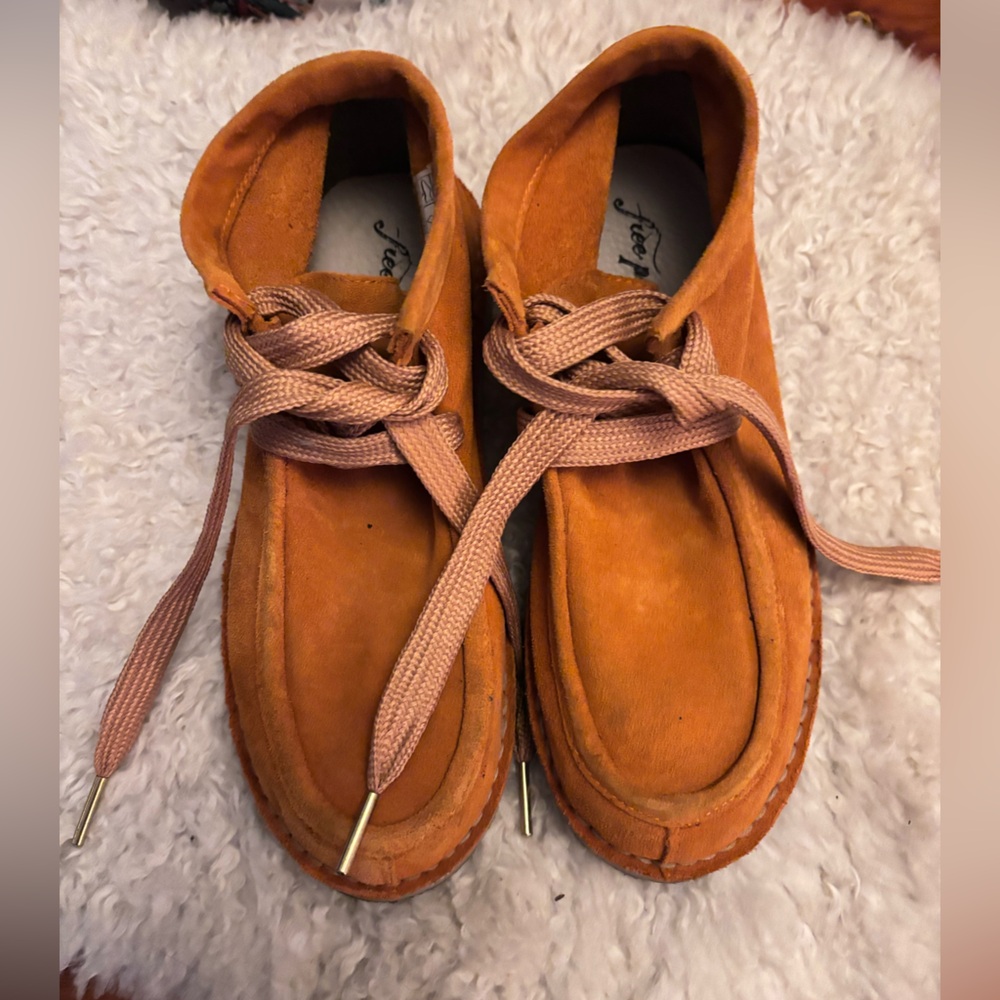 Free People Orange Suede Moccasins - US WOMEN’S Size 9